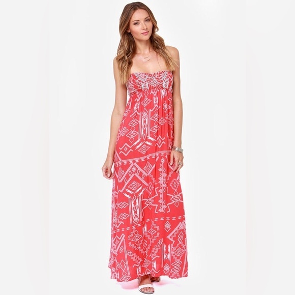 Billabong - Dreamed Of You Red And White Fun Tribal Print Maxi Dress Size Small - Picture 1 of 13